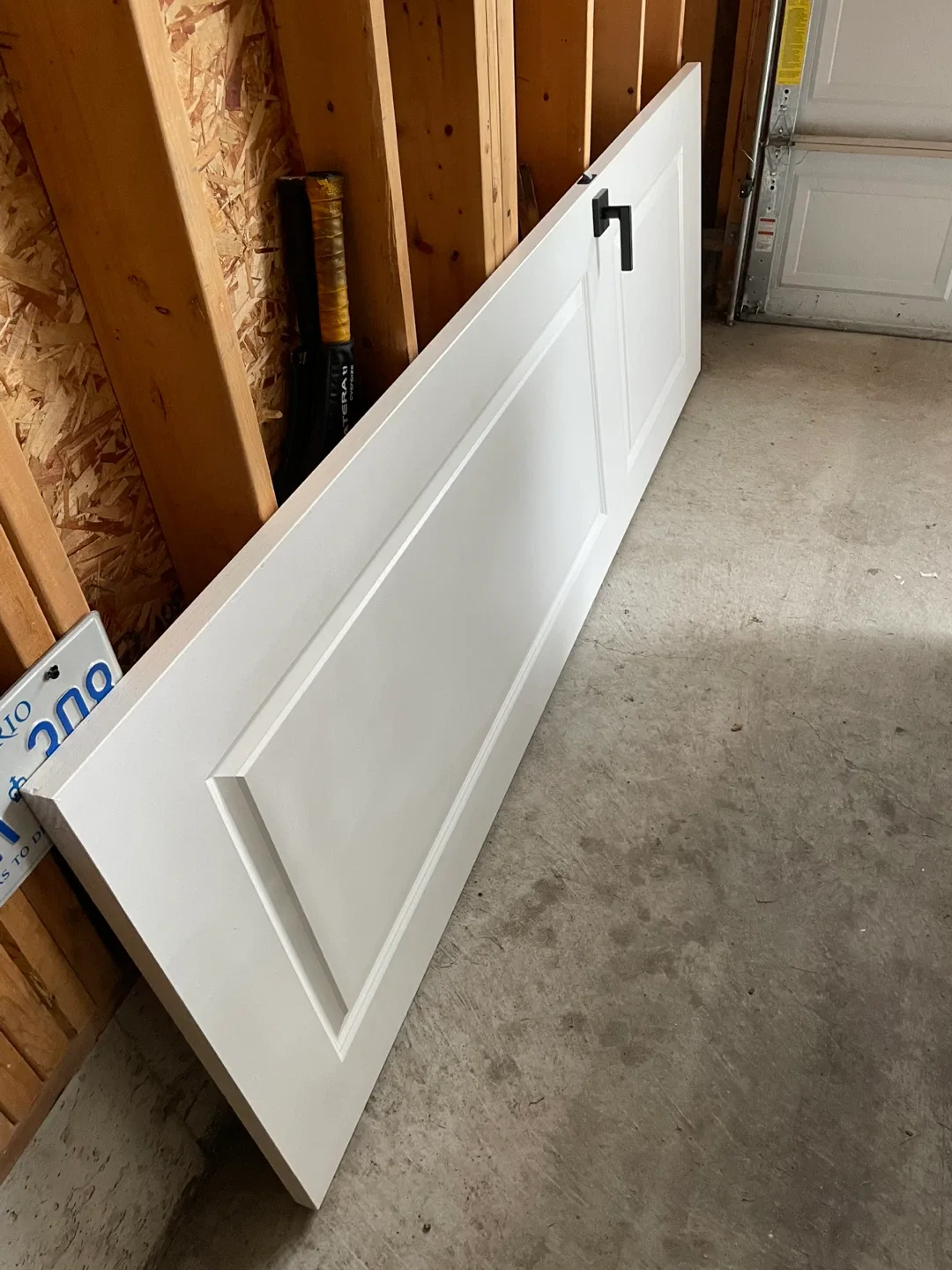 8Ft White Interior Door with Black Handle image indicator(3)