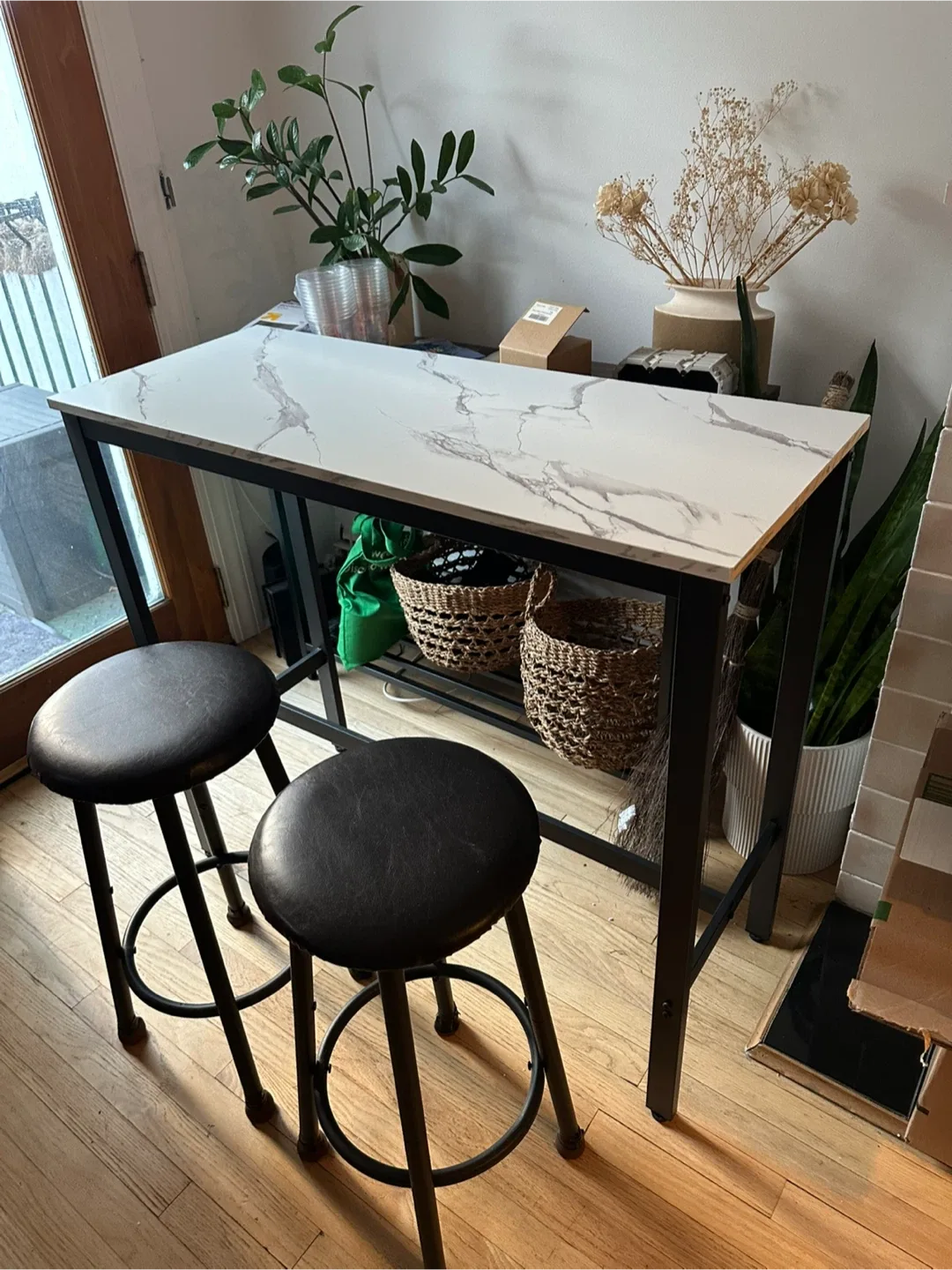 Bar Table with 2 Stools