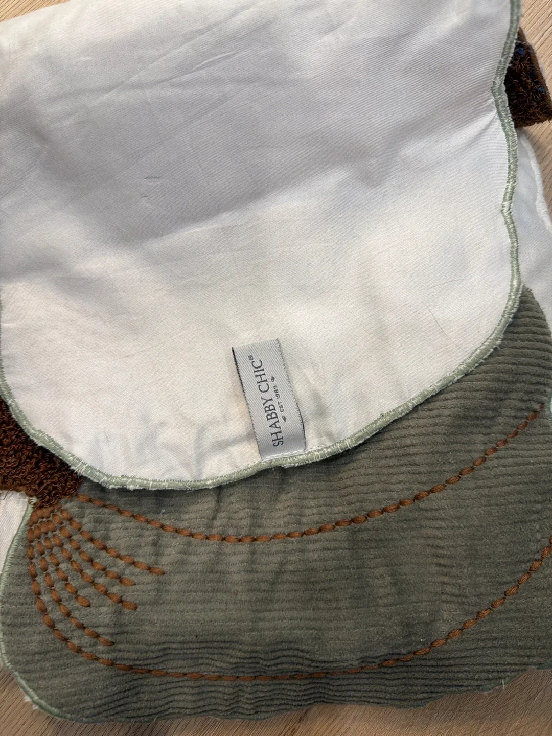 Shabby Chic Pumpkin Table Runner image indicator(3)