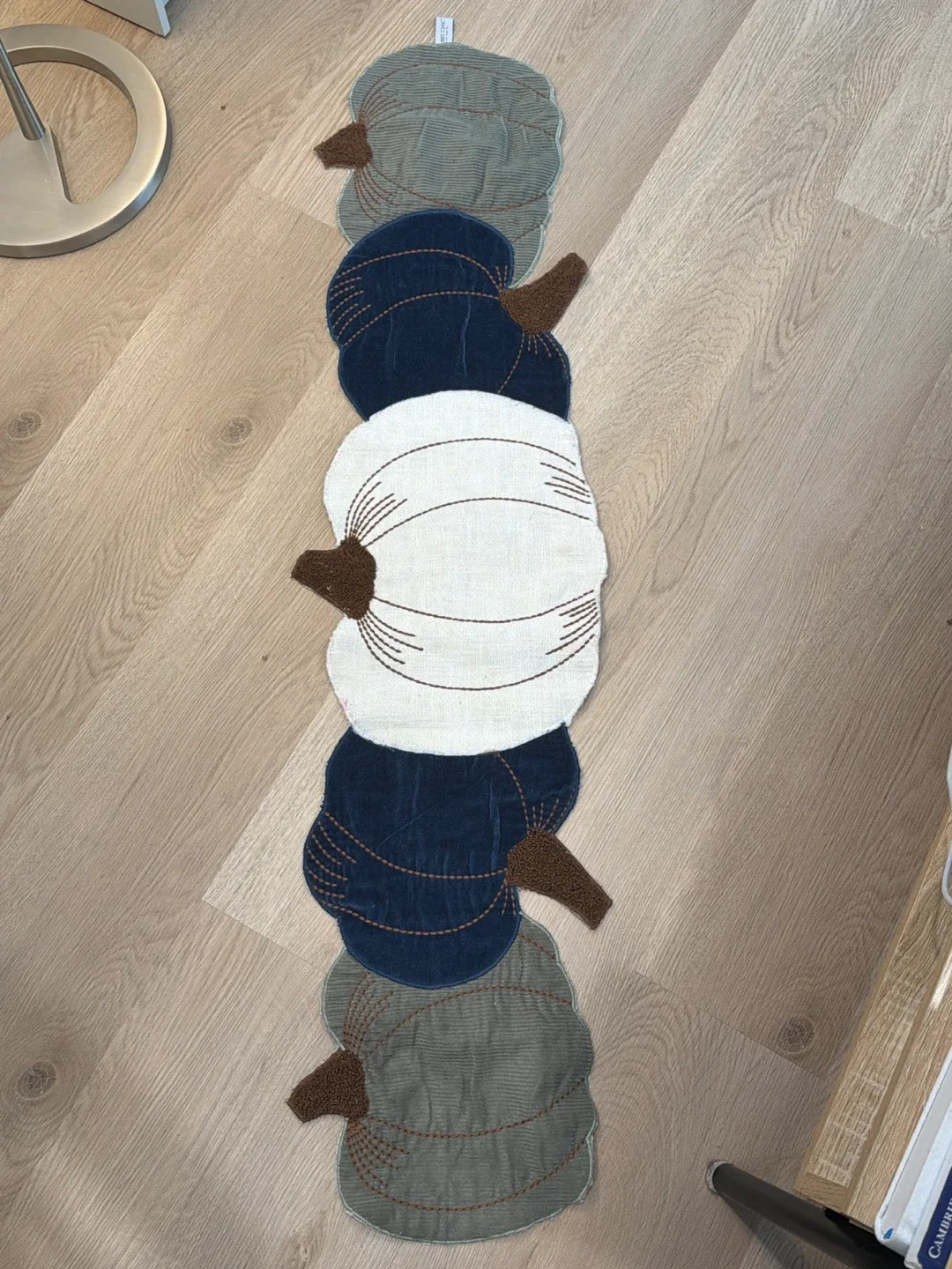 Shabby Chic Pumpkin Table Runner thumbnail