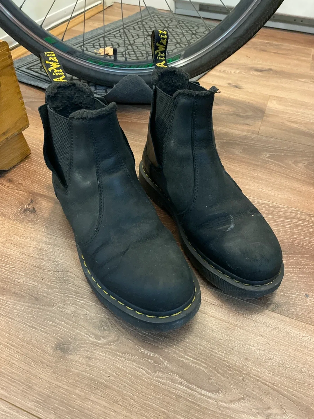 Dr. Martens Chelsea Boots - Black, US 10 image indicator(4)