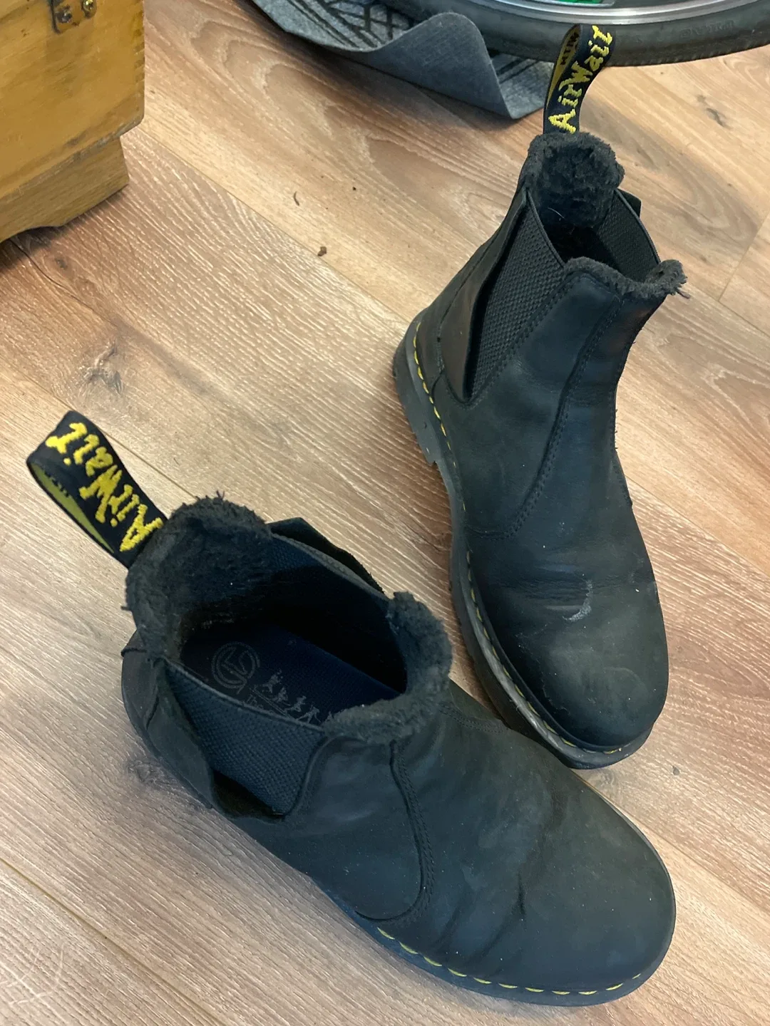 Dr. Martens Chelsea Boots - Black, US 10 image indicator(3)