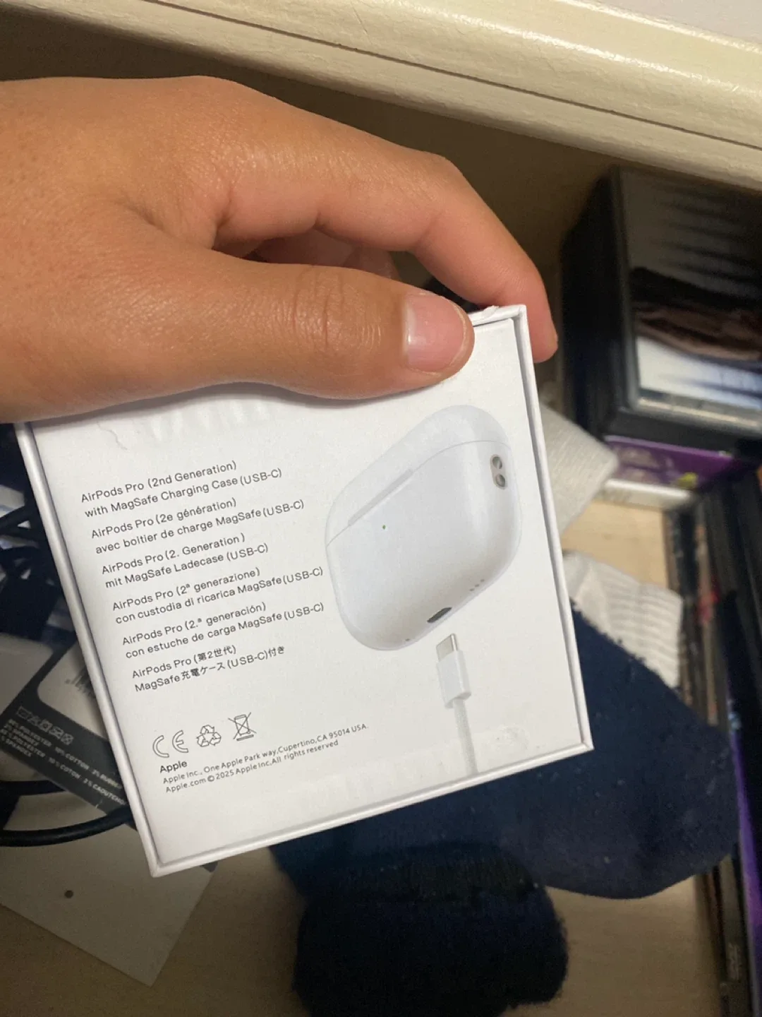 New Apple AirPods Pro (2nd Generation) image indicator(3)