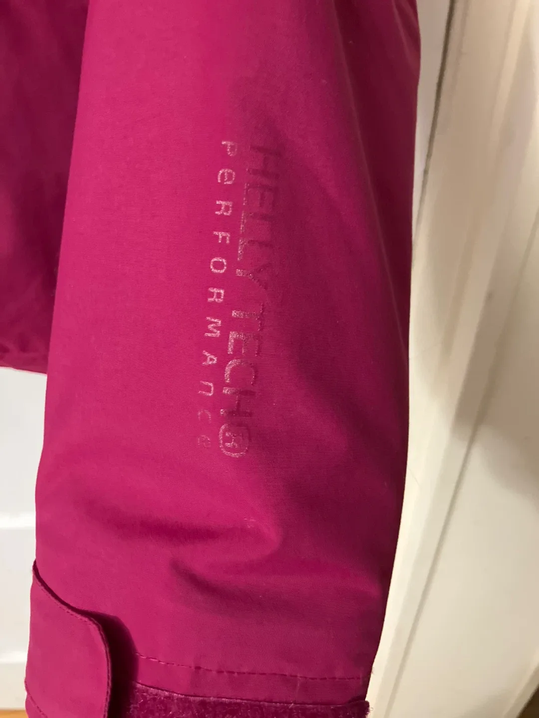 Helly Hansen Pink Jacket - Size Small image indicator(4)
