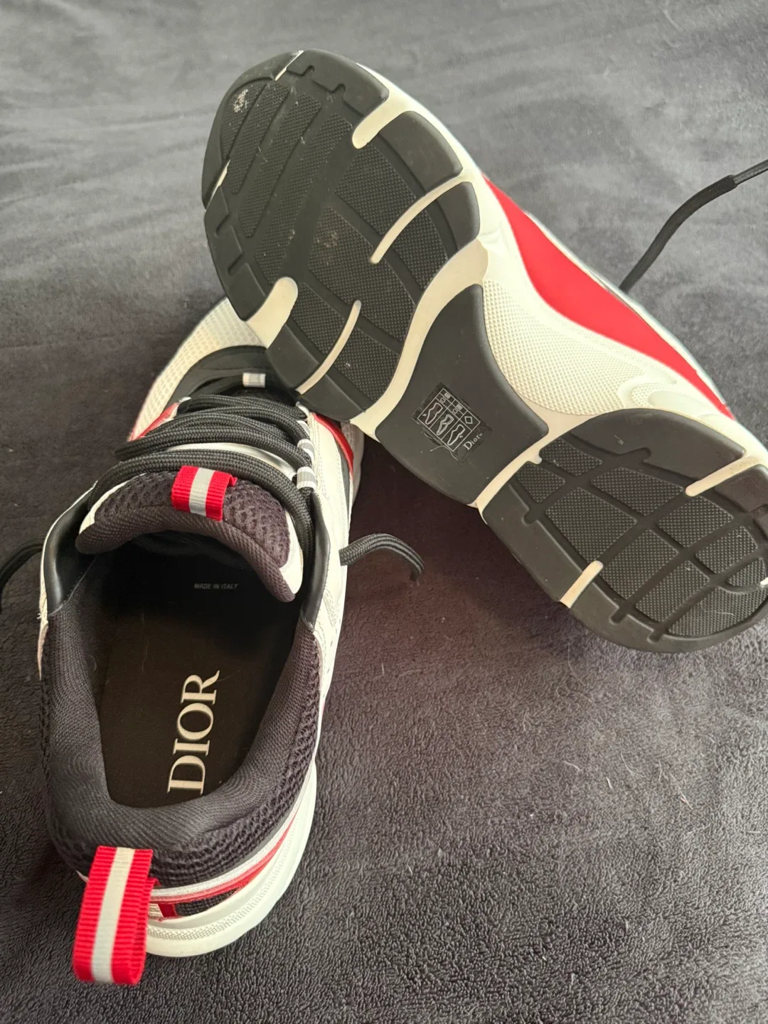 Dior Men's B22 Sneaker - White/Red/Black image indicator(4)