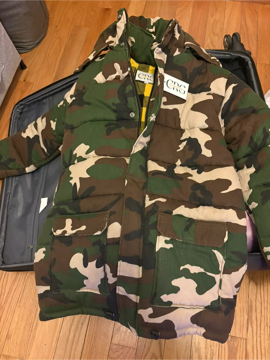 CRG Camo Puffer Jacket - Size L image indicator(2)