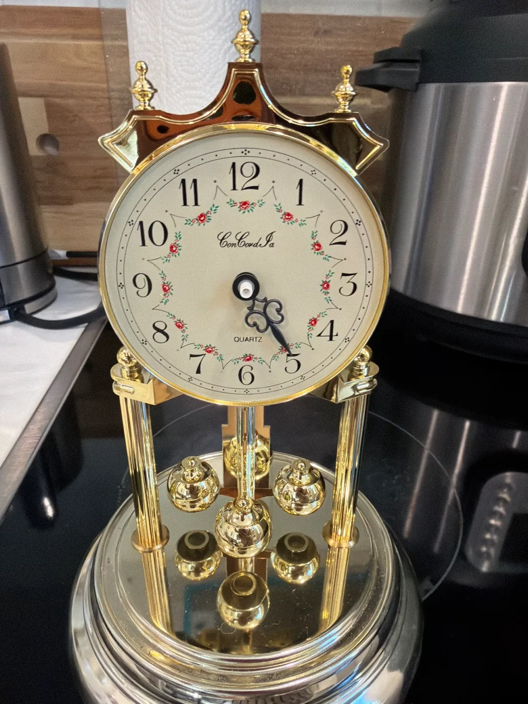 Concorde Quartz Anniversary Clock image indicator(3)