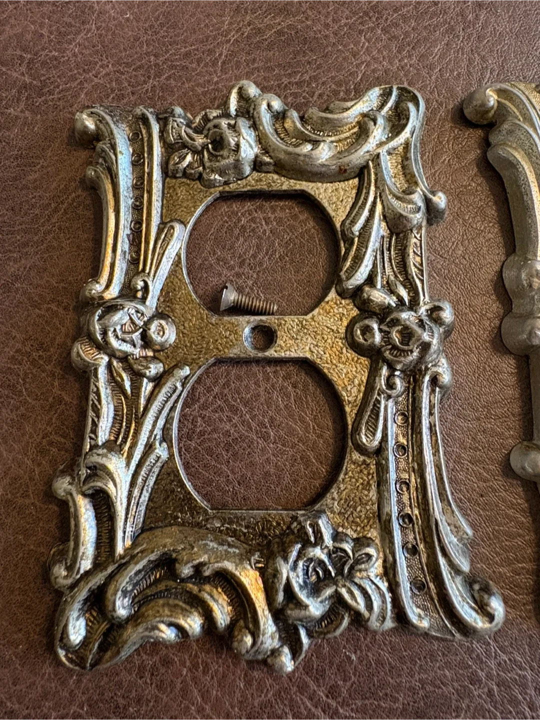 Vintage Ornate Outlet Covers - Set of 3 image indicator(4)