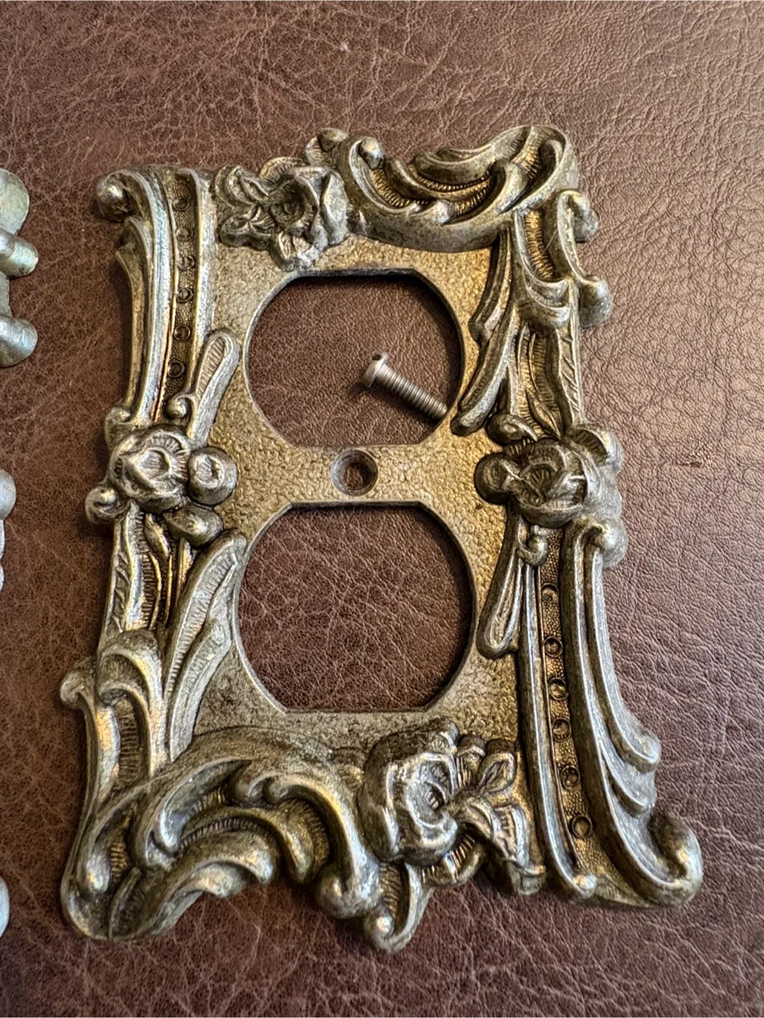 Vintage Ornate Outlet Covers - Set of 3 image indicator(2)