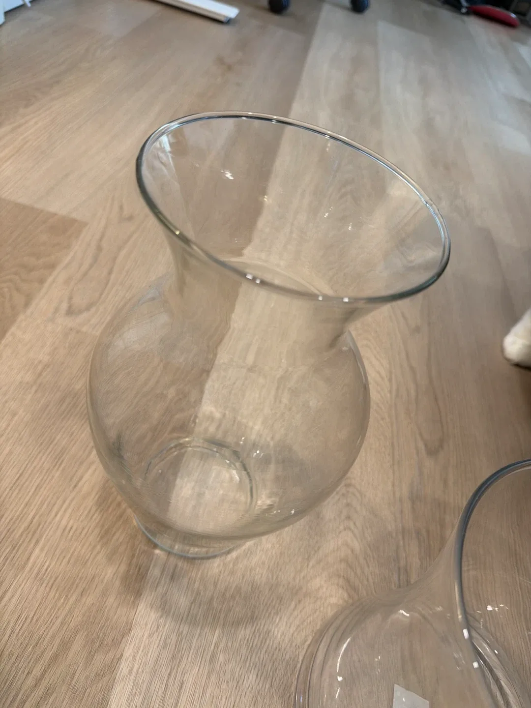 Glass Flower Vases - Set of 2 image indicator(2)