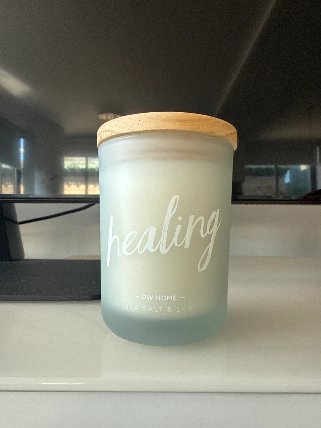 DW Home Healing Sea Salt & Lily Candle