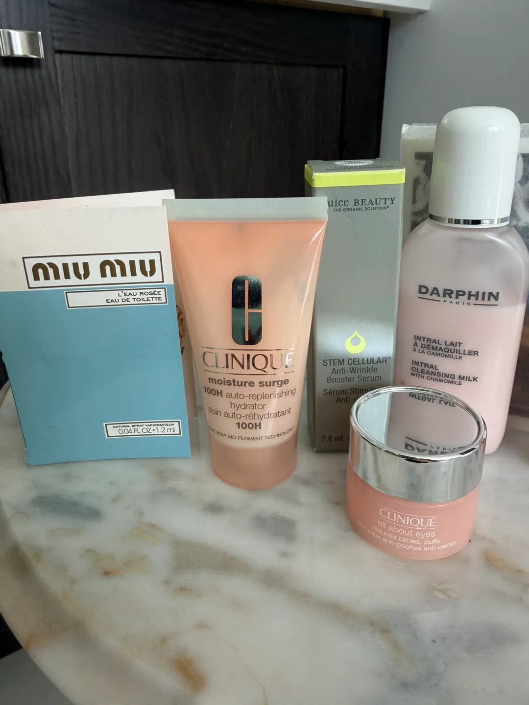 Clinic sample & Perfume Bundle image indicator(2)