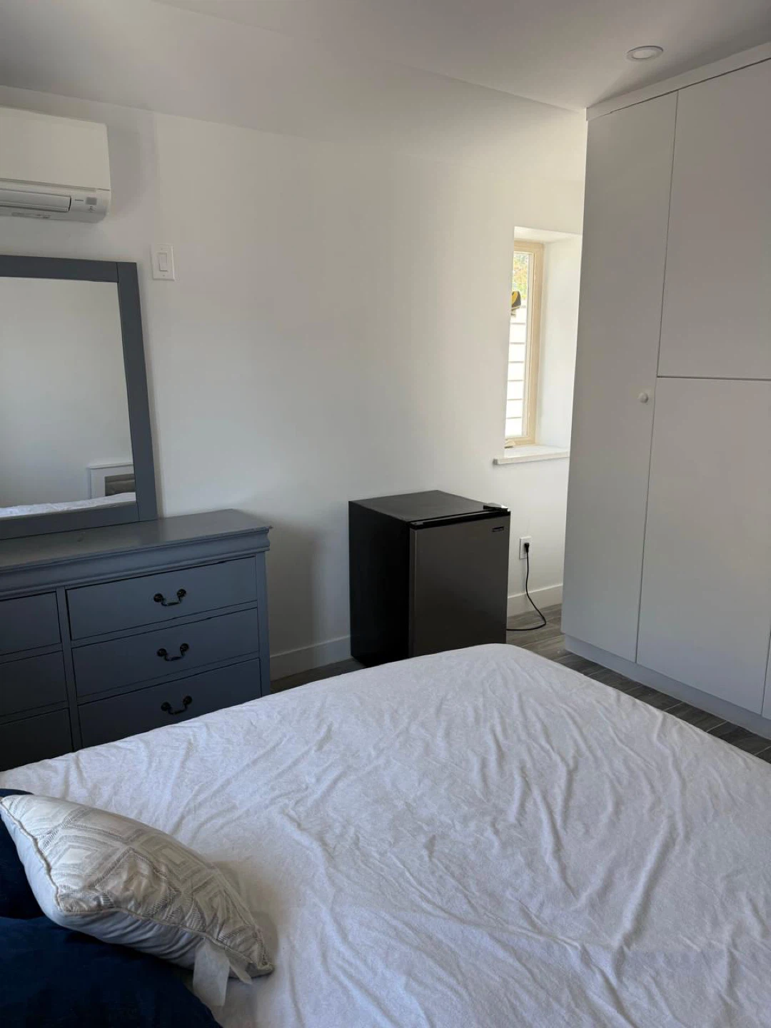 Bedroom set with dresser, mirror, and mini fridge - photo 3