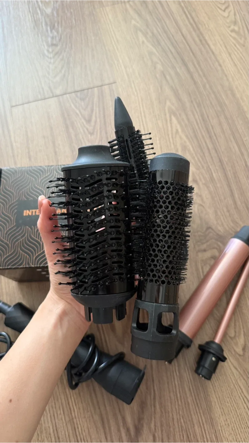 Interchangeable Hair Curler Set image indicator(3)