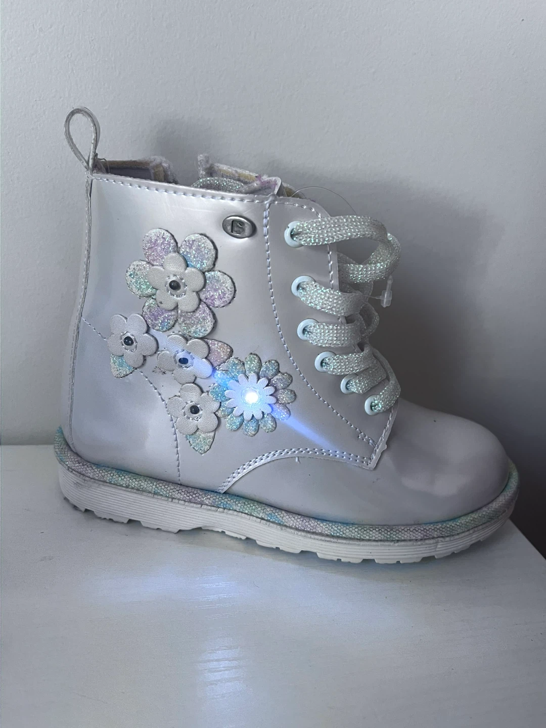 Cat & Jack Silver Glitter Light-Up Boots