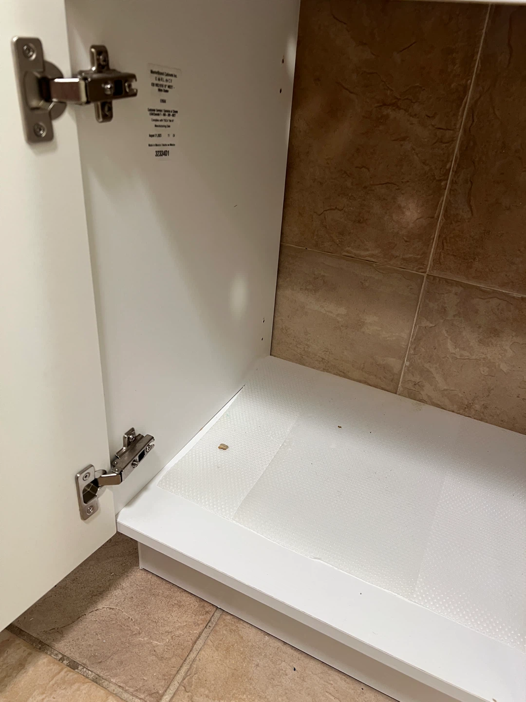18” White Bathroom Vanity Cabinet - photo 2