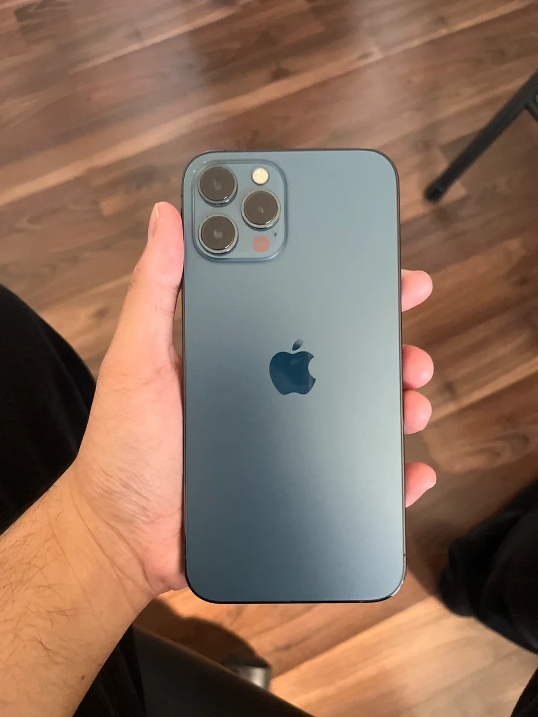 iPhone 12 Pro Max - Graphite image indicator(2)