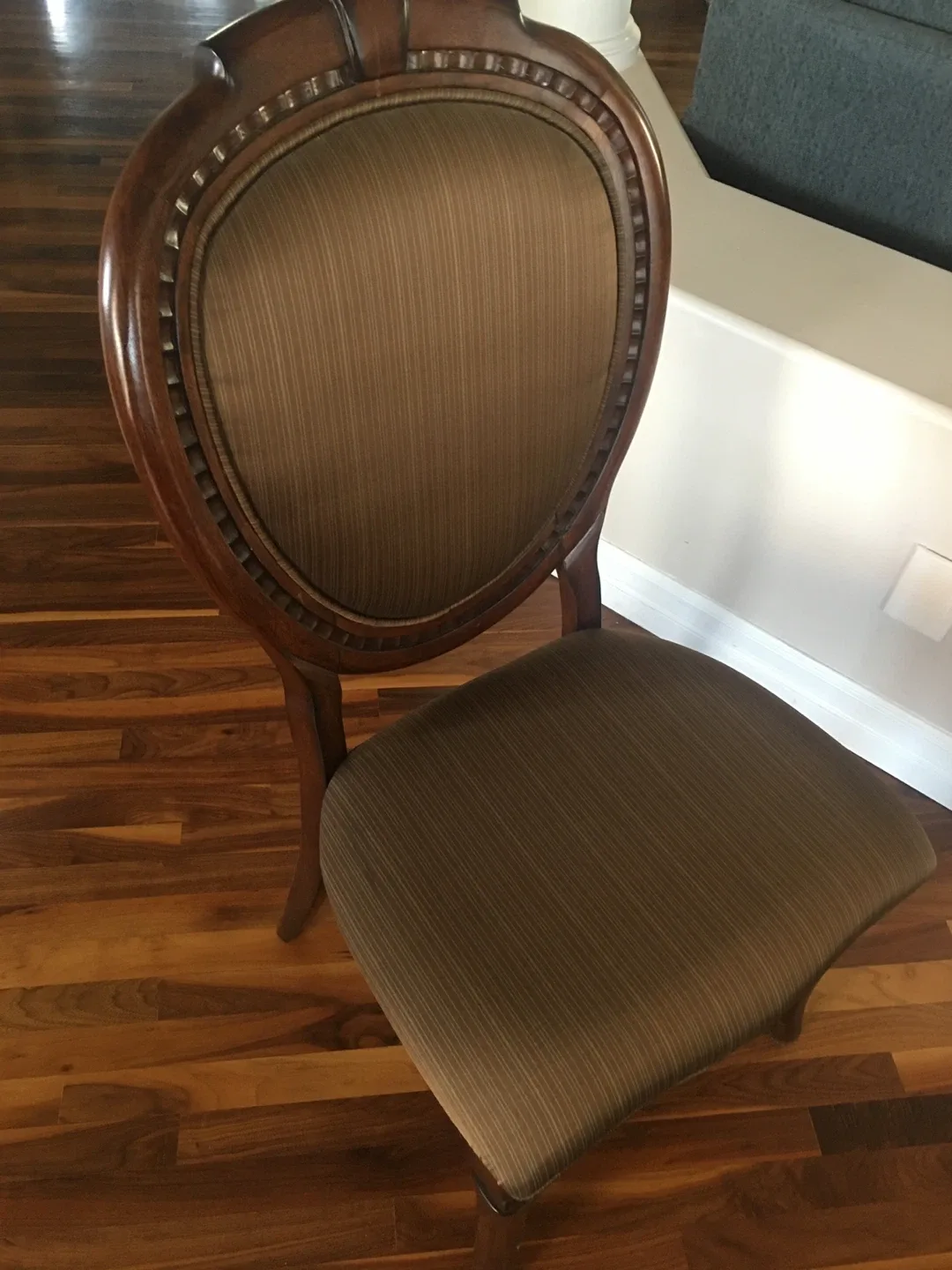 Fairmont Designs Dining Table & Chairs image indicator(2)