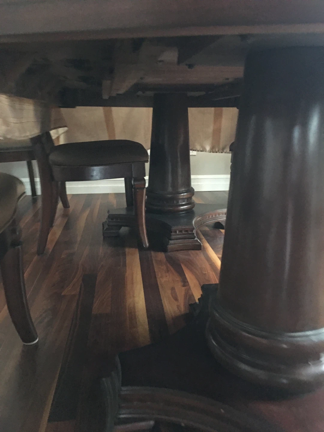 Fairmont Designs Dining Table & Chairs - photo 5