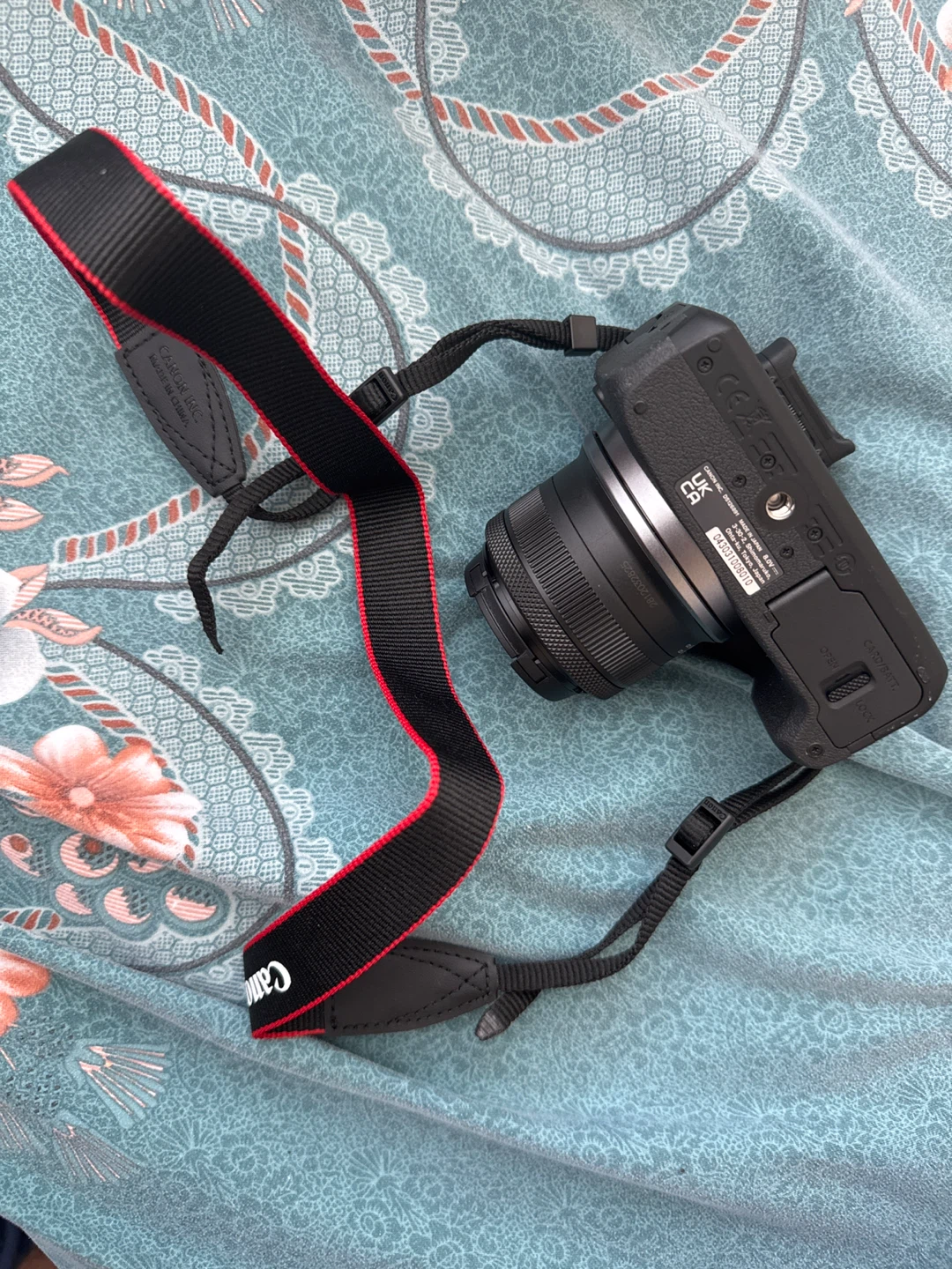 Canon EOS R100 Camera - photo 4