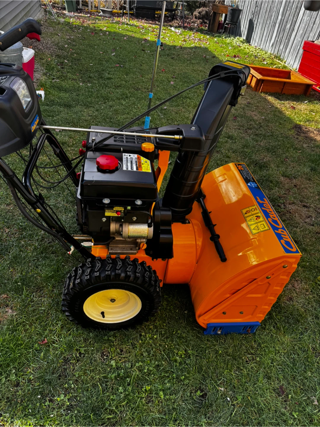 Cub Cadet 26" Snow Blower - photo 3