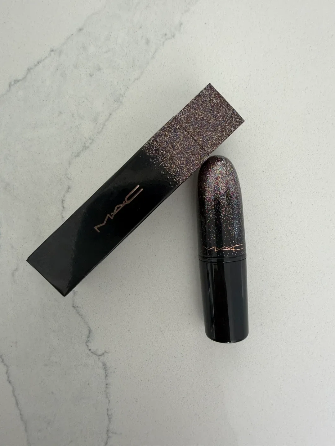 MAC Lipstick - B59 image indicator(4)