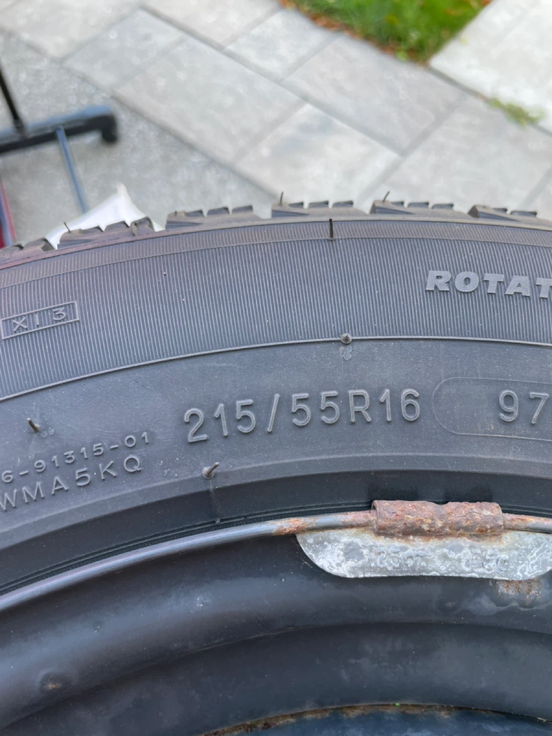 Michelin X-Ice 215/55R16 Winter Tire on Rim - photo 2