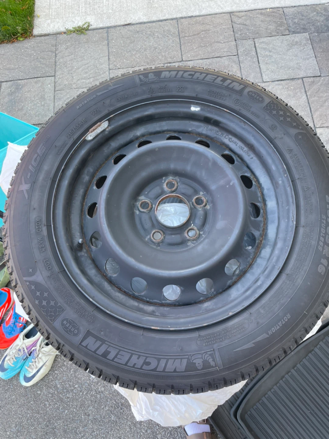 Michelin X-Ice 215/55R16 Winter Tire on Rim