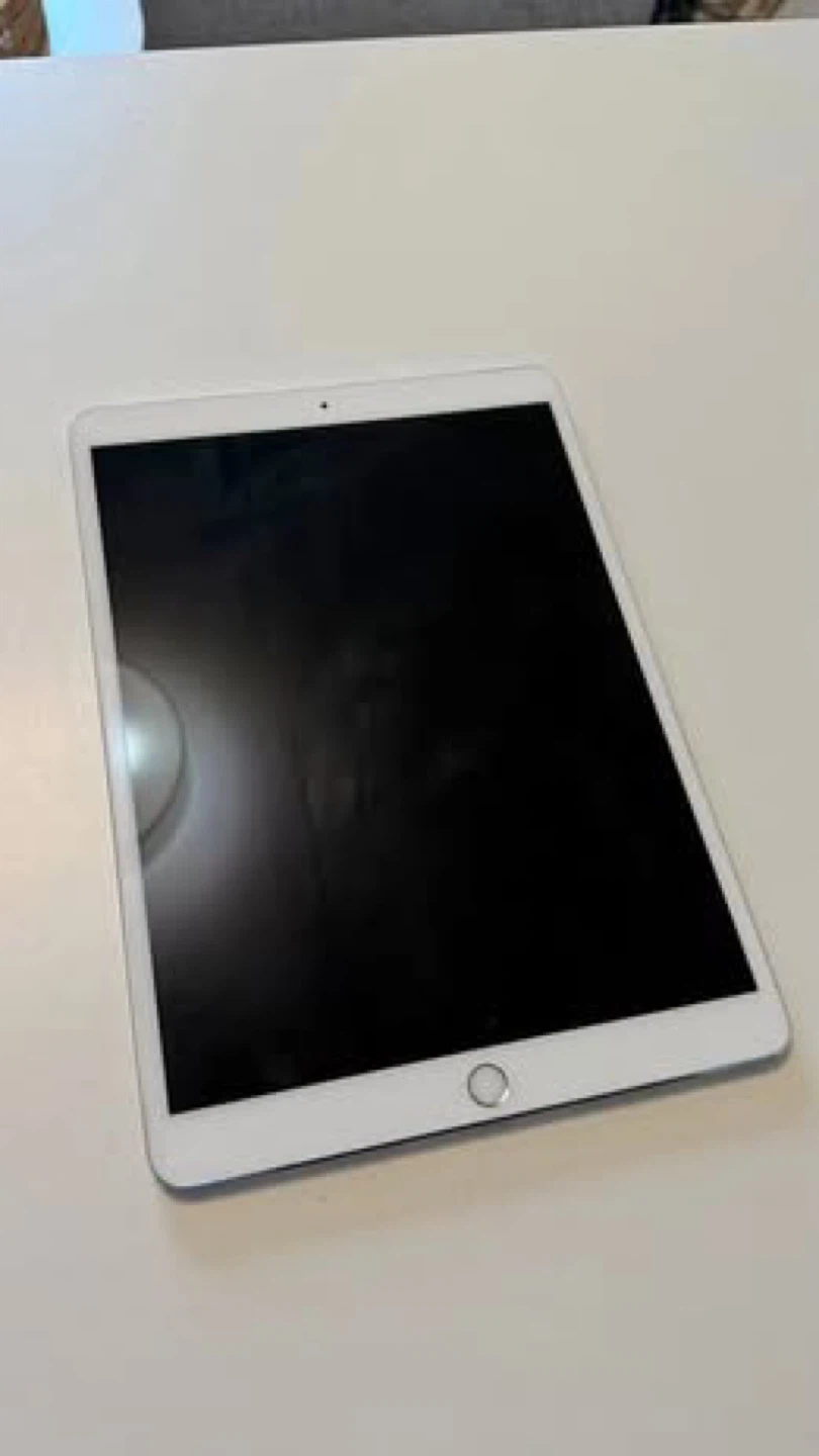 iPad Pro 10.5” + Pencil + Keyboard - photo 2