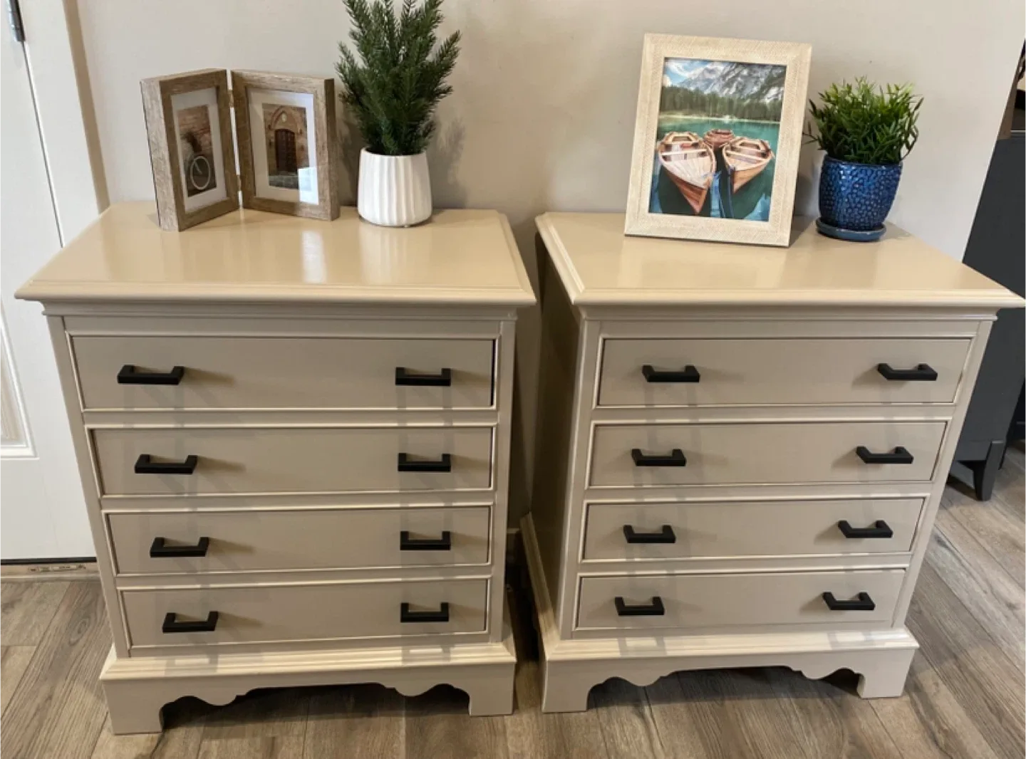 Hardwood King Nightstands Cathedral Taupe & Black