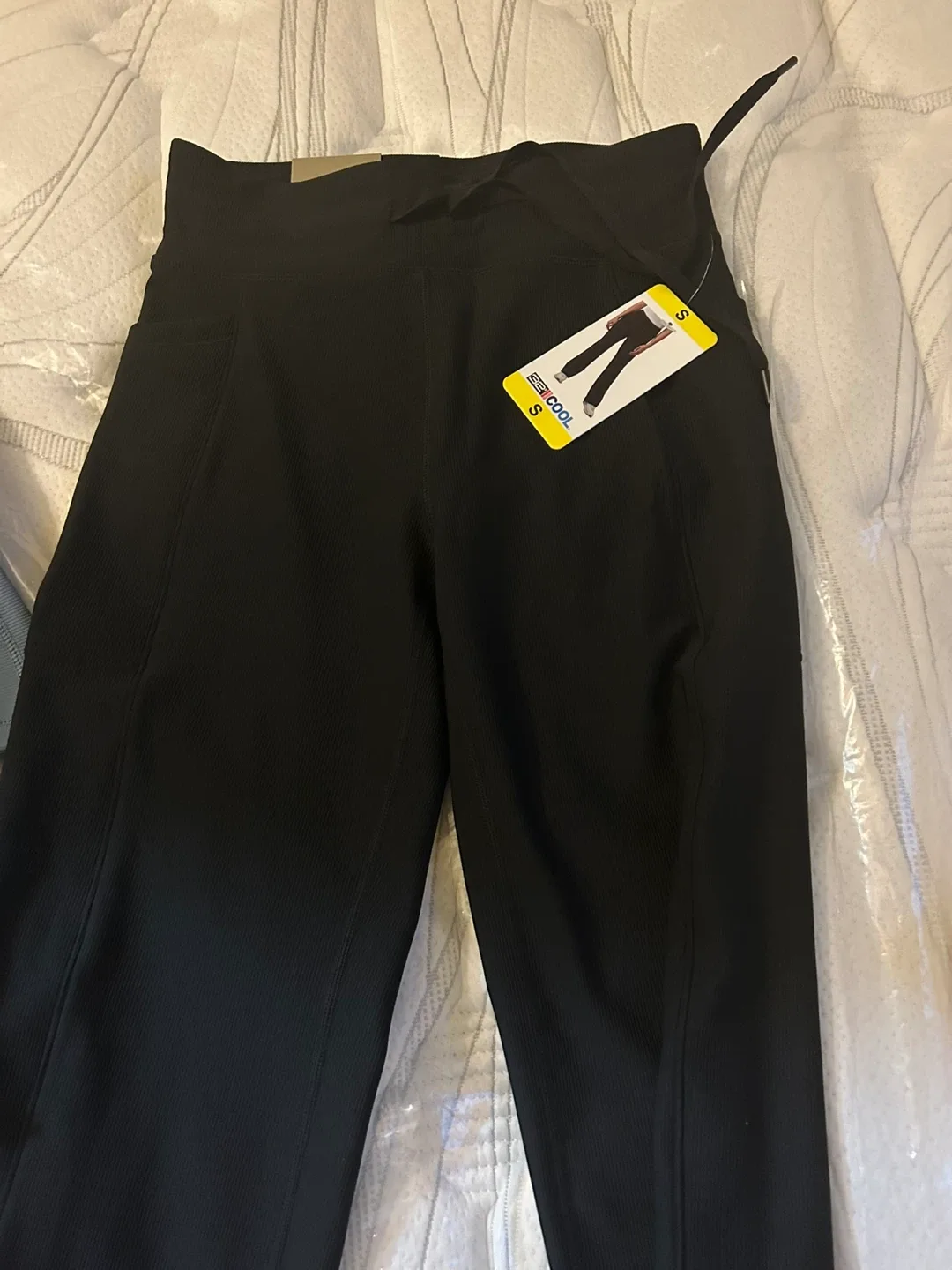 NEW 32 Degrees Cool Active Flare Pant - Size Small