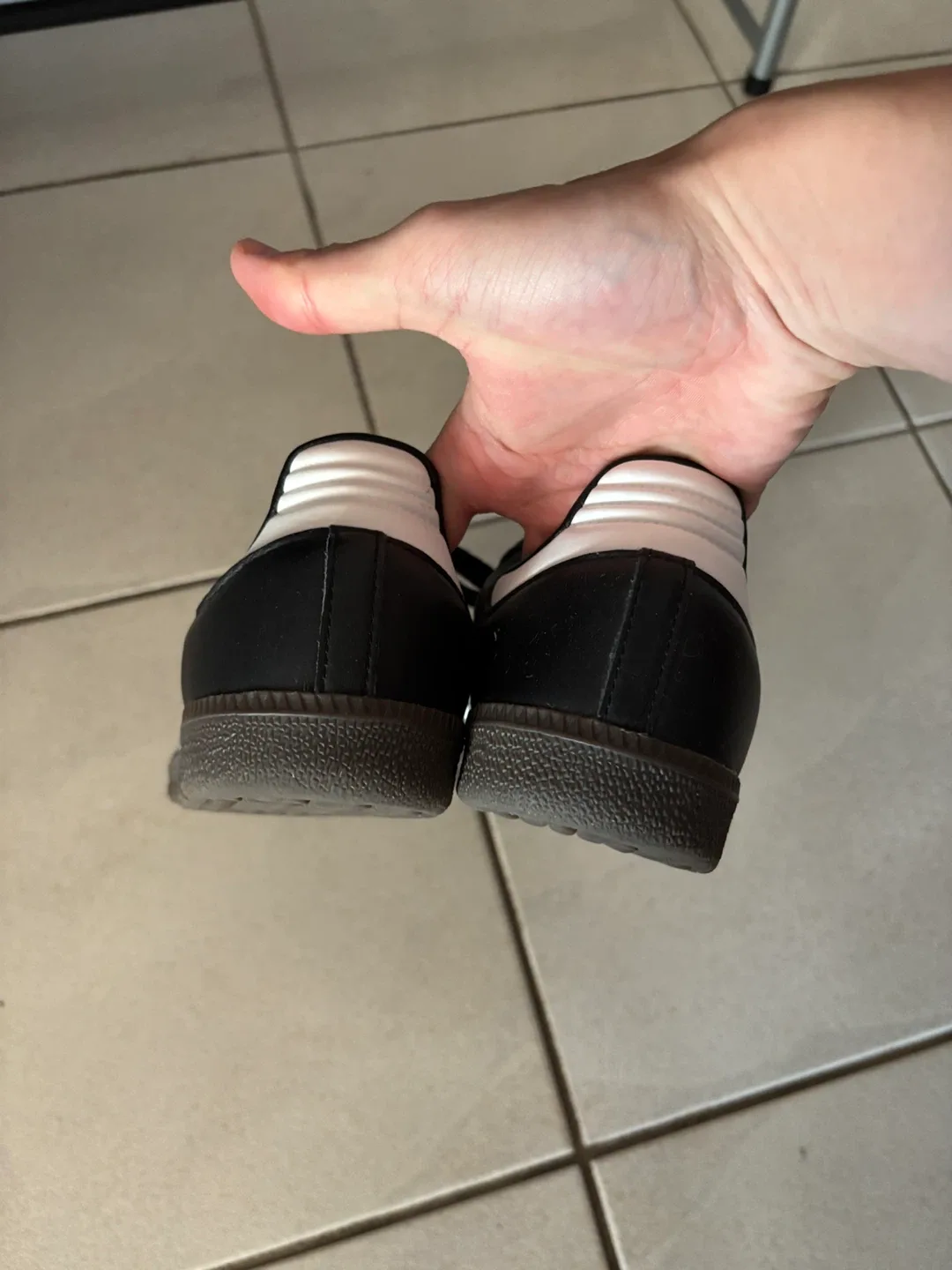 Adidas Samba OG Black/White, US 8 image indicator(3)