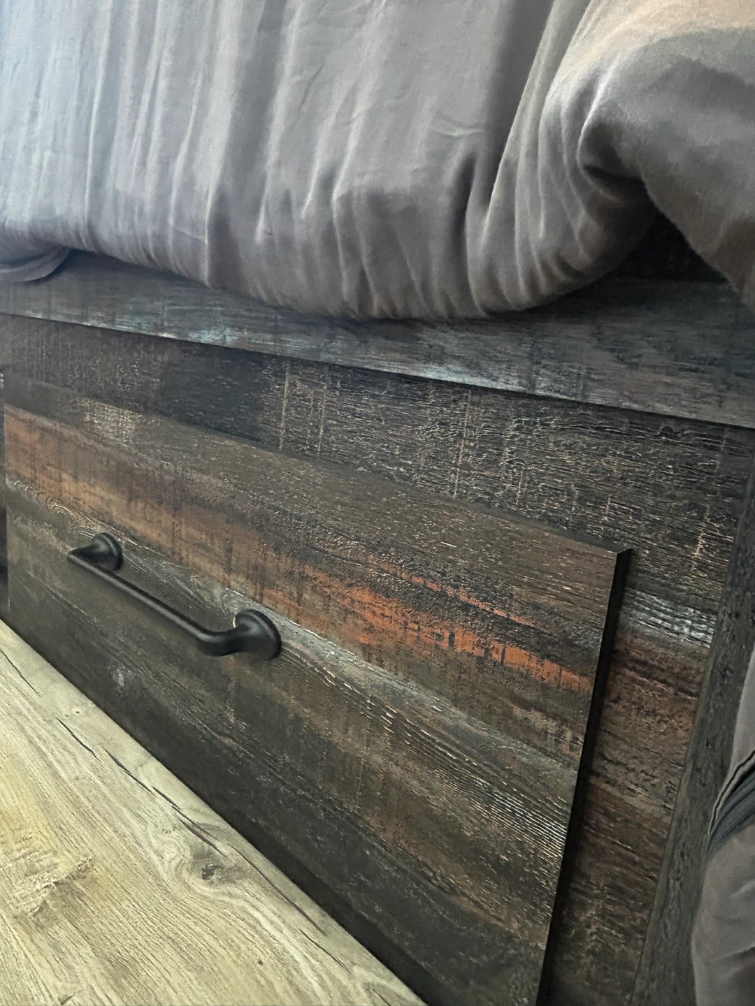 Ashley Queen Bed Frame - photo 4