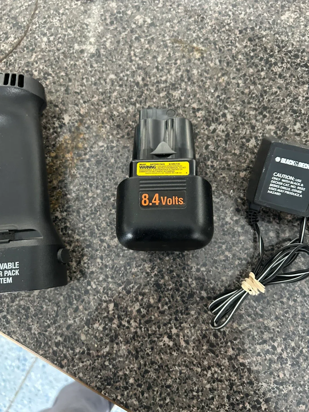 Black & Decker 8.4V Drill with Charger image indicator(3)