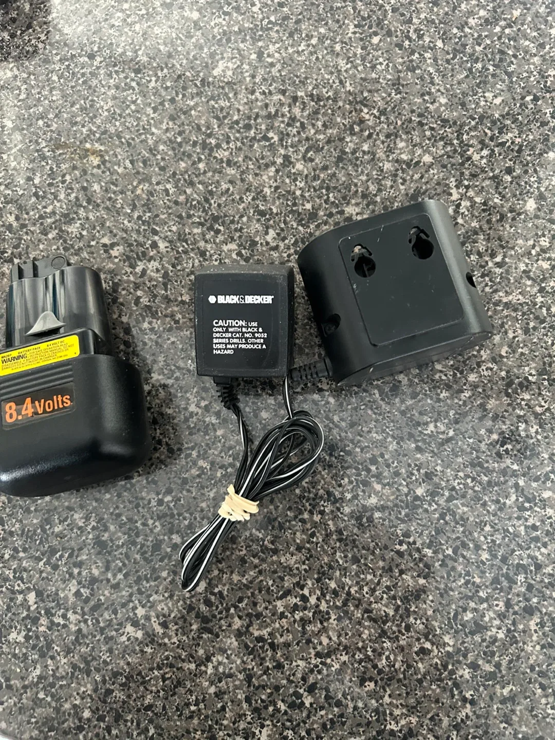 Black & Decker 8.4V Drill with Charger image indicator(4)