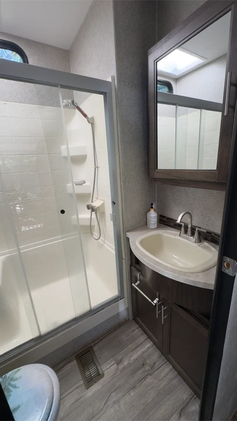 Trailer in Hunstiville image indicator(9)