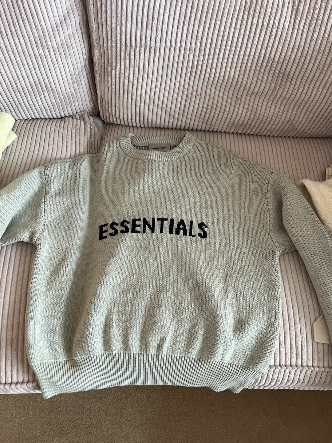 Essentials fear of god knit thumbnail
