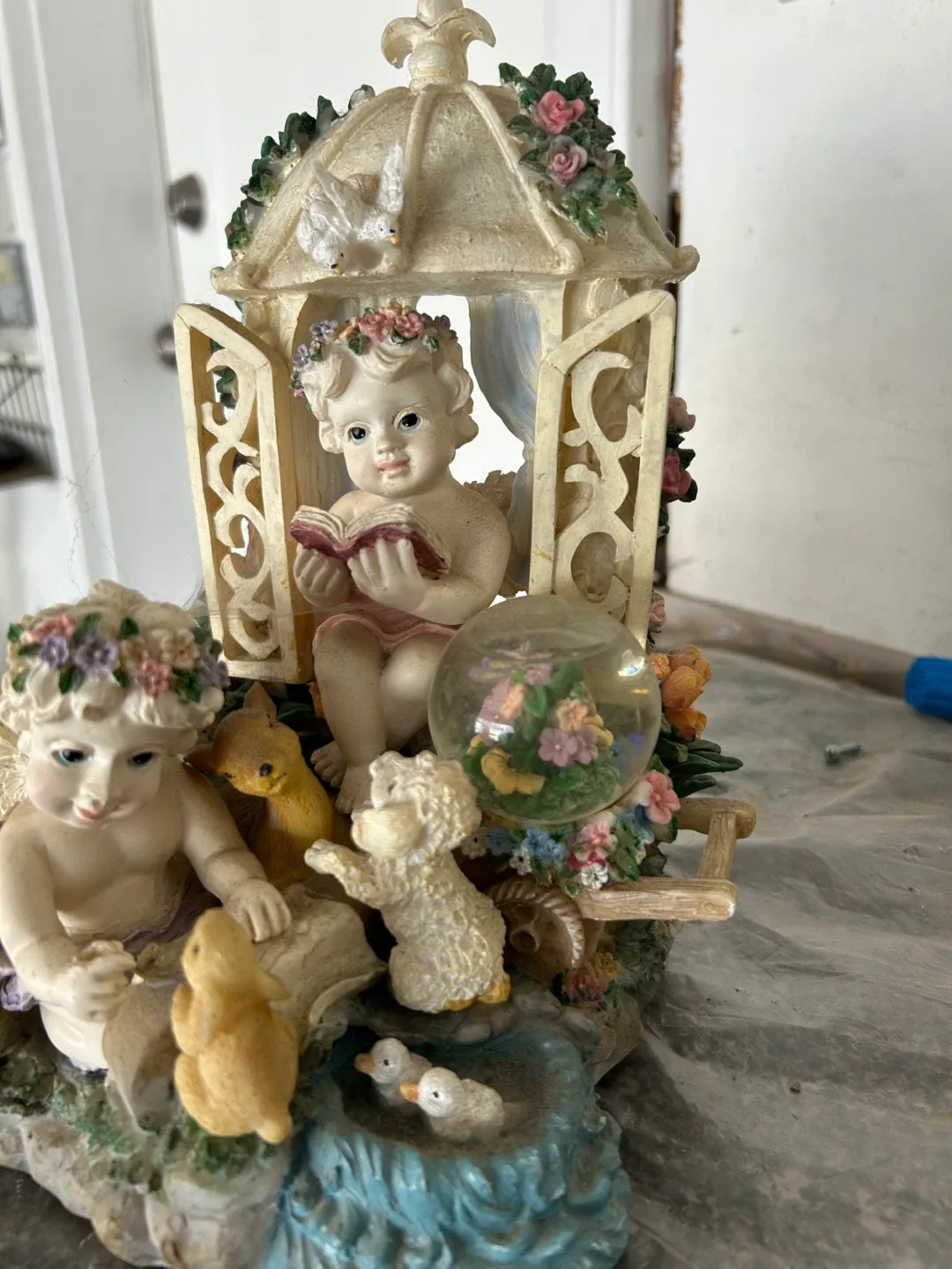 Angel Figurine image indicator(3)