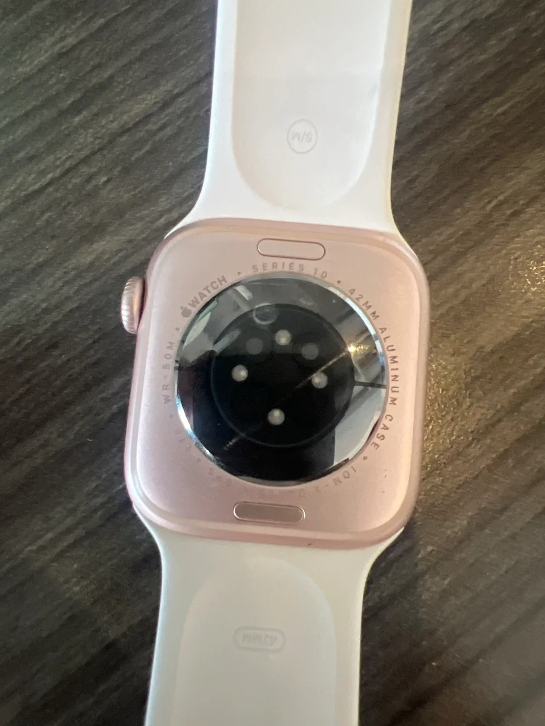 Apple Watch Series 10 42mm Aluminum Case image indicator(2)