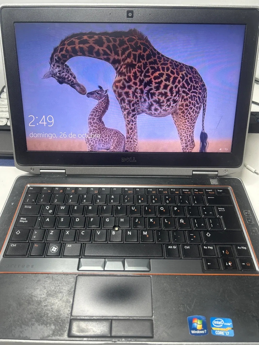 Dell Latitude E6320 Laptop image indicator(5)