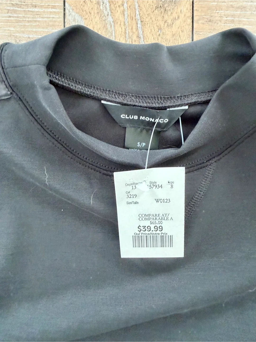 Club Monaco Black Sweatshirt - Size S image indicator(2)