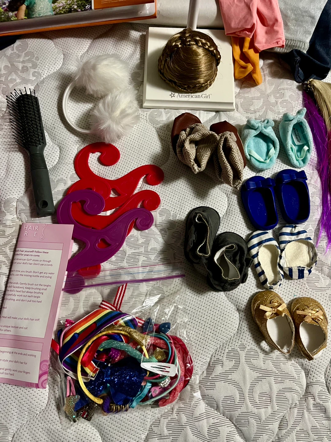AMERICAN GIRL DOLLS with Accessories & Beds - photo 5
