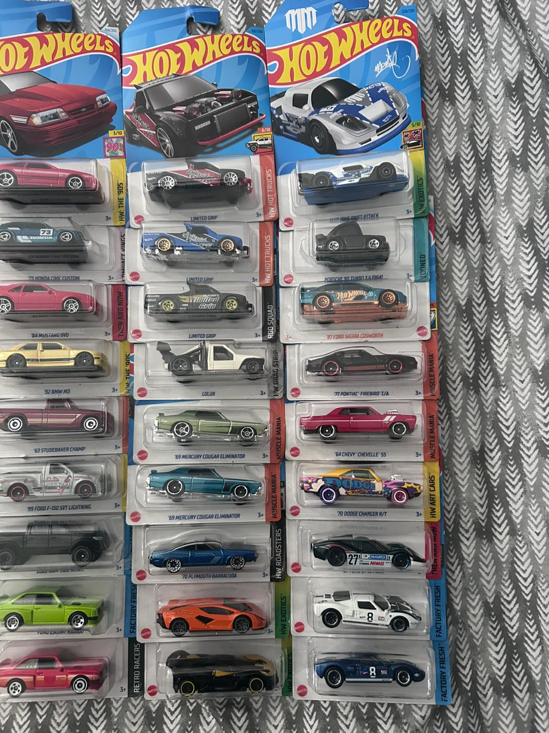 Hot Wheels Diecast Cars - New in Package - photo 3