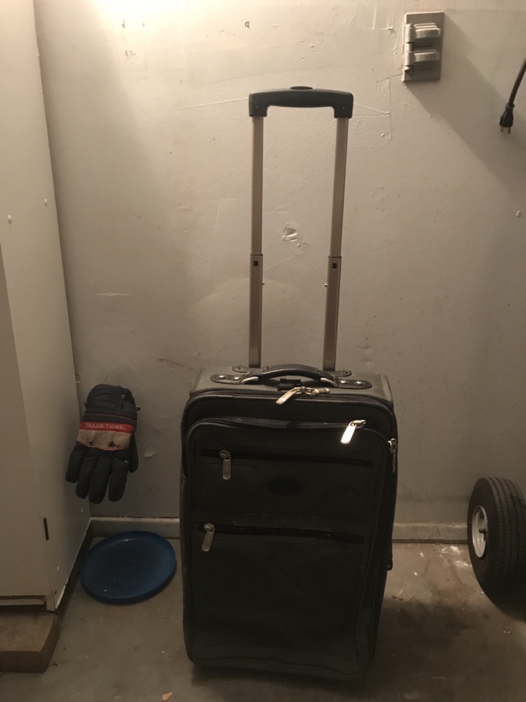 Kirkland Cordura Rolling Suitcase Preowned