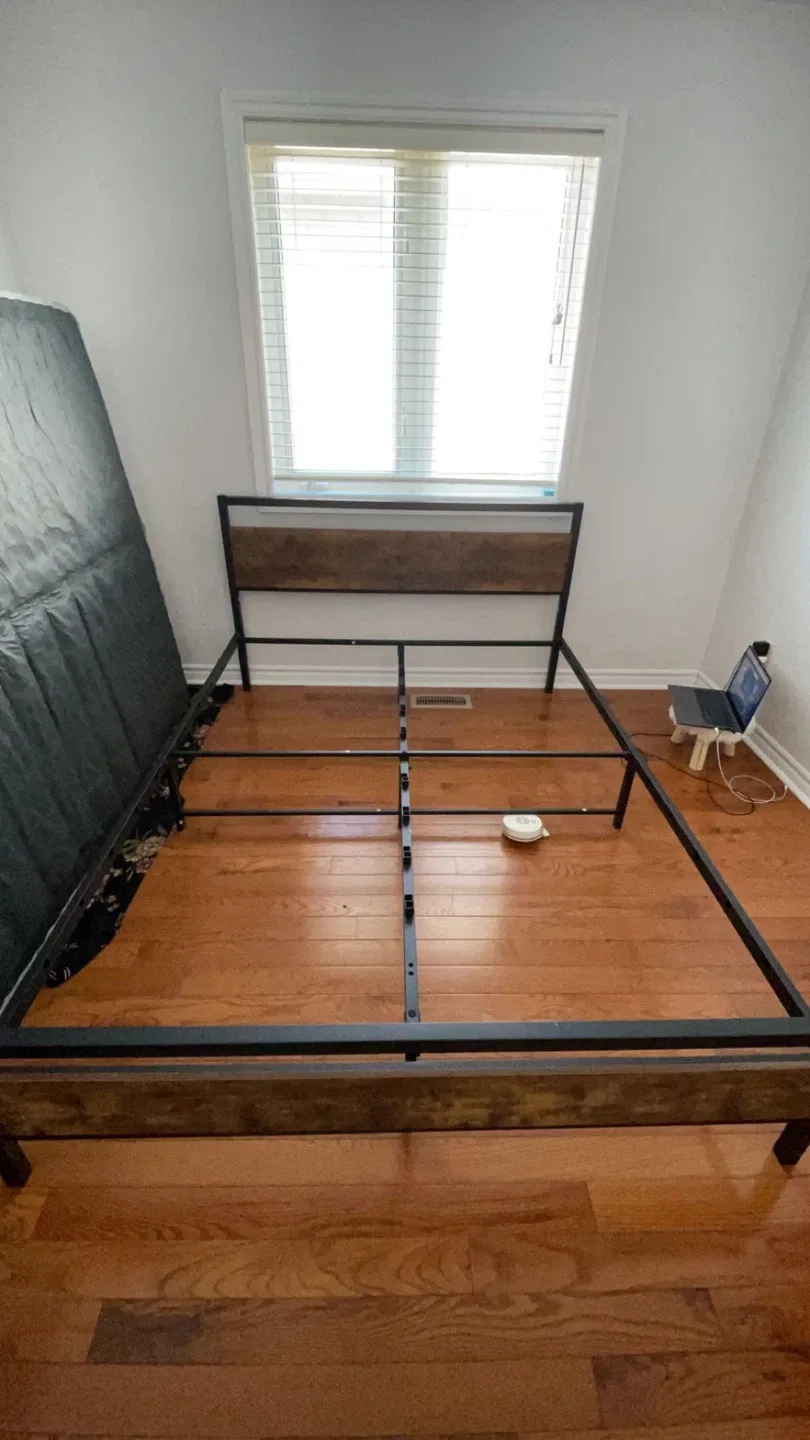 Rustic Metal Bed Frame image indicator(2)