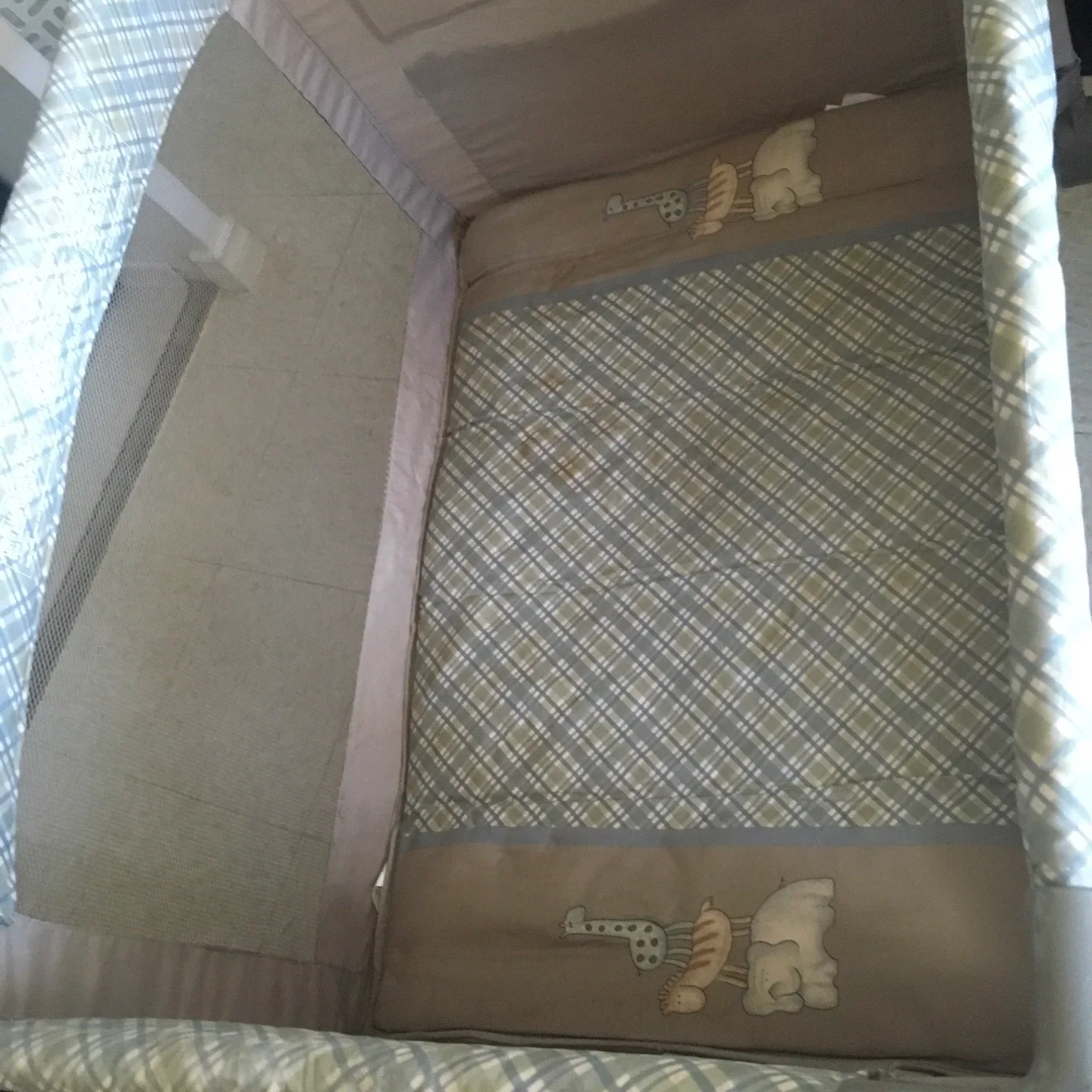 Evenflo Baby Suite 300 Playard image indicator(2)