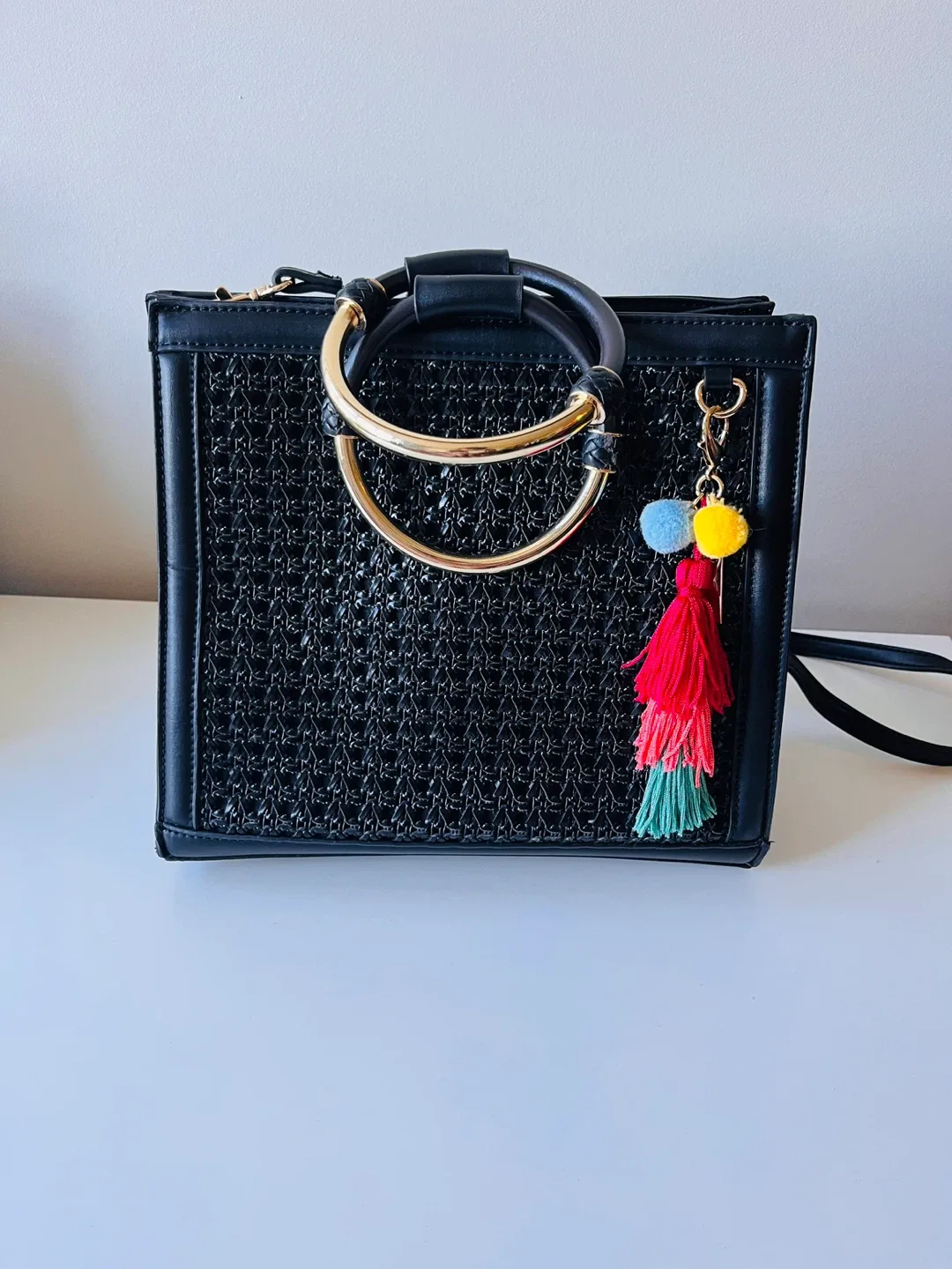 Black Box Bag with Round Handle & Tassel image indicator(2)