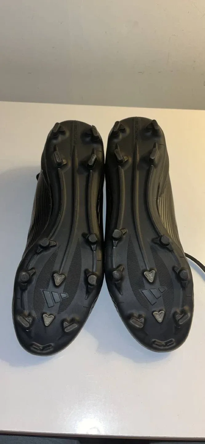 Adidas Soccer Cleats F50 - size 10 image indicator(2)