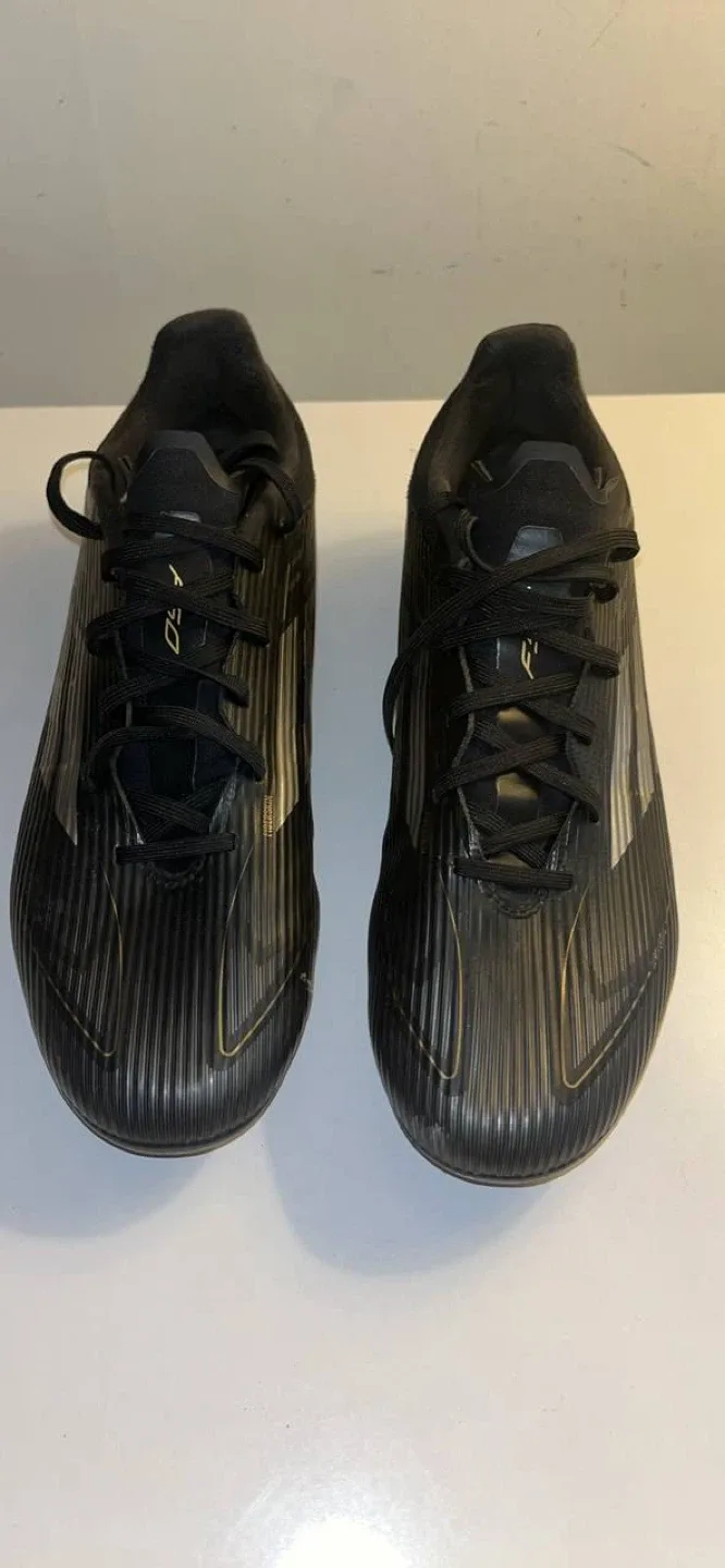 Adidas Soccer Cleats F50 - size 10 image indicator(5)