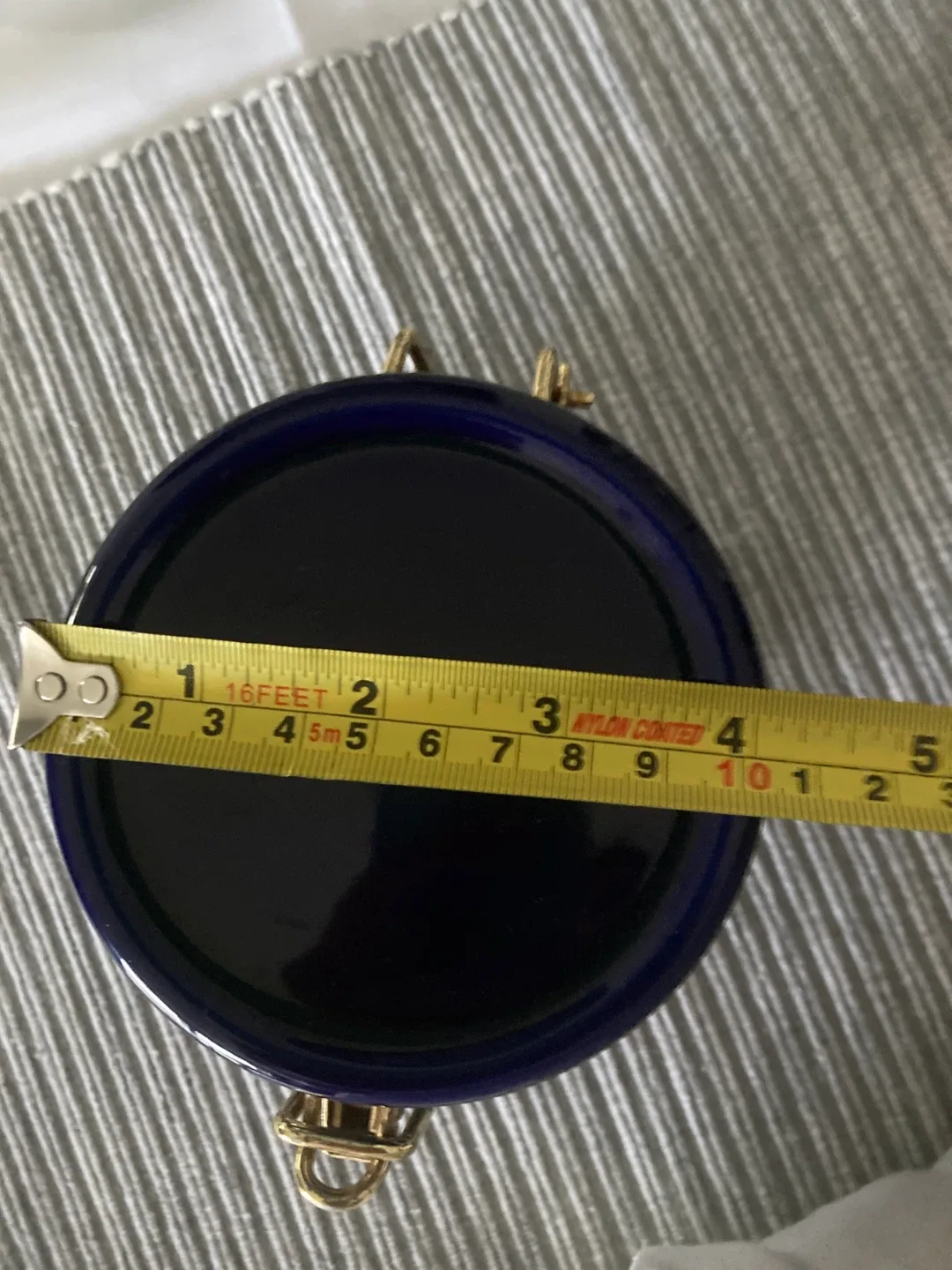 Blue jar with gold trim image indicator(4)